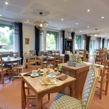 Logis Maison Carree Restaurant O Carre Dart Mereville (Lorraine)