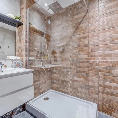 Hotel Logis Maison Carrée Restaurant O Carré Dart Méréville