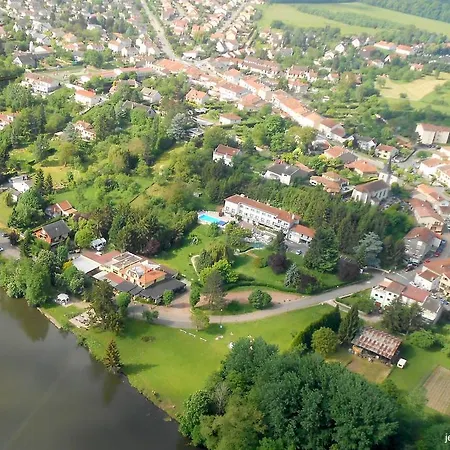 Logis Maison Carree Restaurant O Carre Dart Hotel Mereville (Lorraine)
