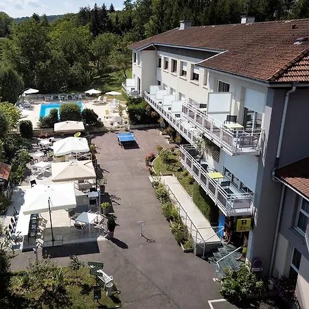 Logis Maison Carrée Restaurant O Carré Dart 3*