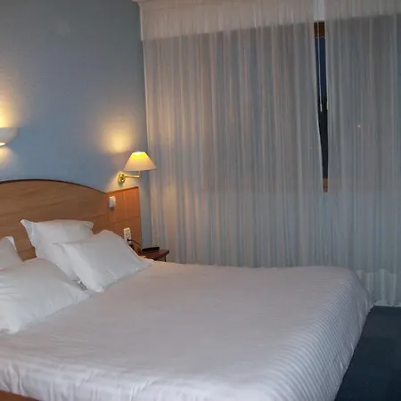 Logis Maison Carrée Restaurant O Carré Dart Méréville