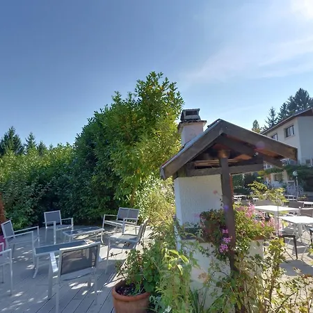 Logis Maison Carree Restaurant O Carre Dart 3*