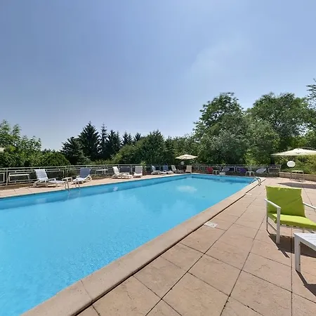 Logis Maison Carree Restaurant O Carre Dart 3* Méréville