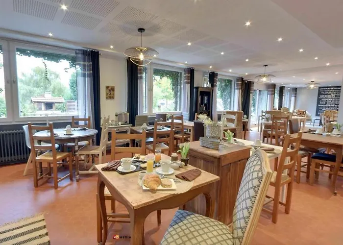 Logis Maison Carree Restaurant O Carre Dart Méréville