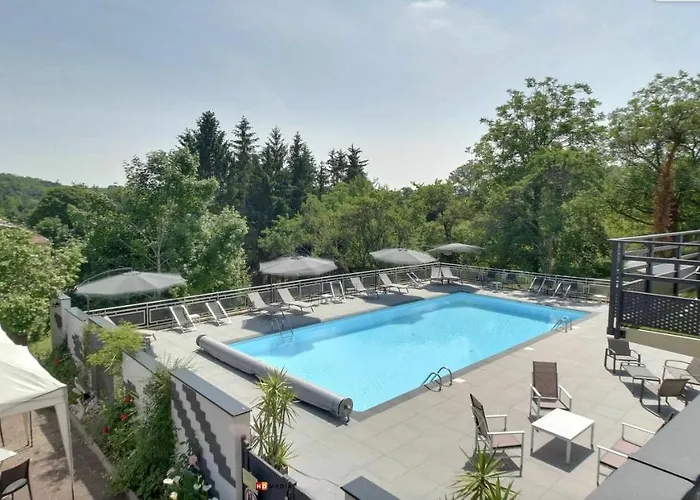 Logis Maison Carree Restaurant O Carre Dart Méréville