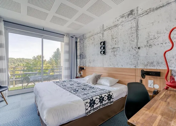 Logis Maison Carree Restaurant O Carre Dart Méréville