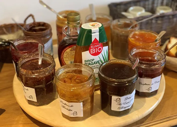 Logis Maison Carree Restaurant O Carre Dart Méréville