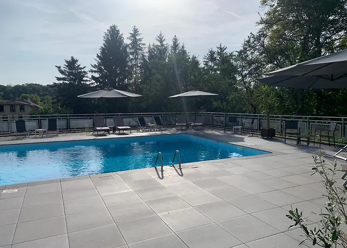 Logis Maison Carree Restaurant O Carre Dart