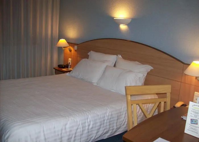 Logis Maison Carree Restaurant O Carre Dart Mereville (Lorraine)