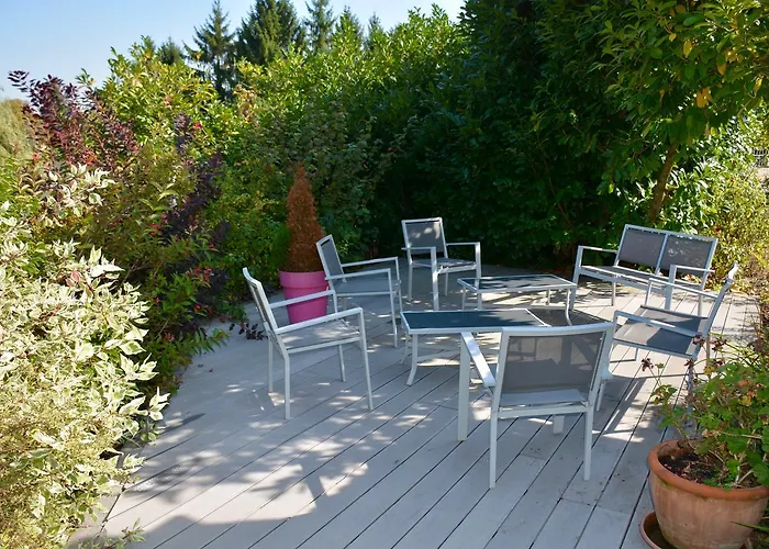 Logis Maison Carree Restaurant O Carre Dart Hotel