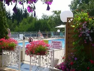 Logis Maison Carree Restaurant O Carre Dart Méréville